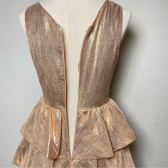 Mark & James by Badgley Mischka Gold Metallic Silk Tiered Cocktail Dress Size 4 - Picture 12 of 15